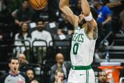 MKSPORTS-塔图姆在MAD比赛中突破纪录，惊险取胜引发热议！的简单介绍
